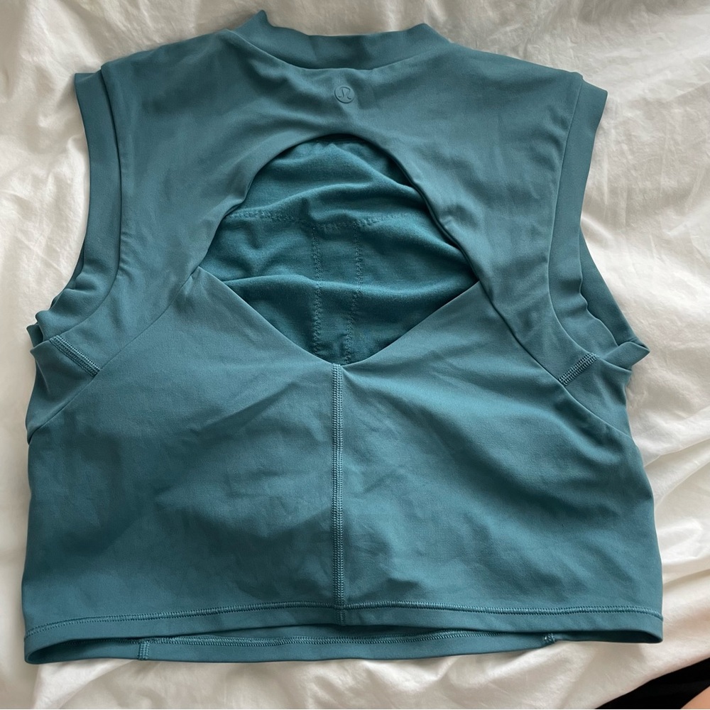 Lululemon Crop Open Back Size 8